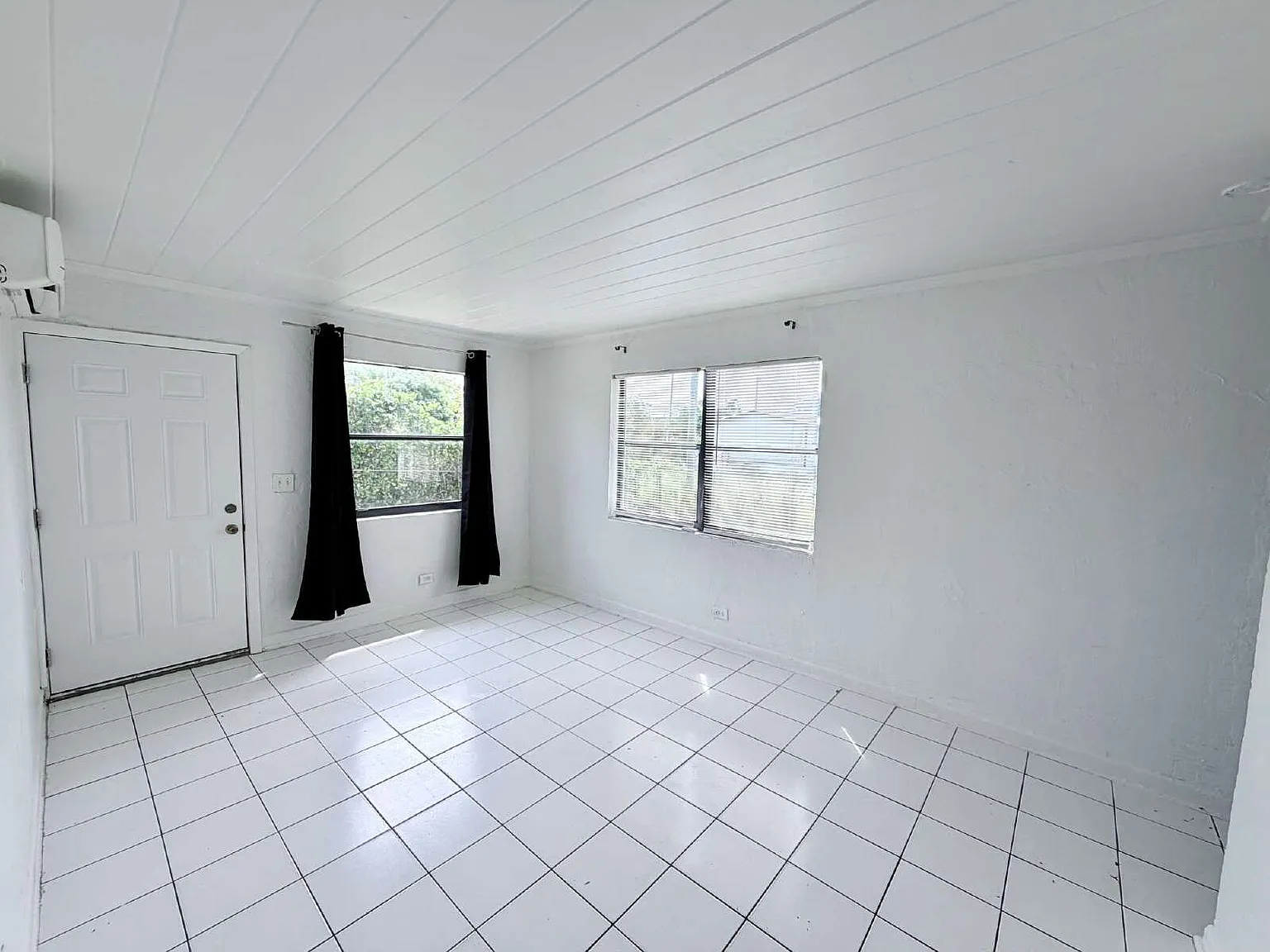 2 bed, 1.0 bath, 612 sqft, $1,800 — Photo 2
