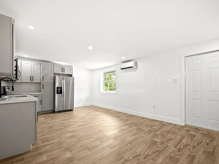 10990 NW 18th Ave #2 — Photo 7