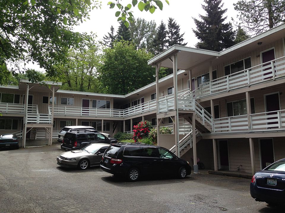 1st image of 127 Kensington Ave S