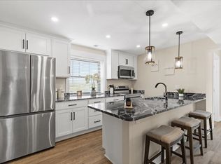 214 McCully St APT 3, Pittsburgh, PA 15216