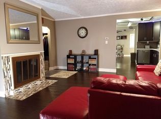 449 Woodmere Rd, Berea, OH 44017