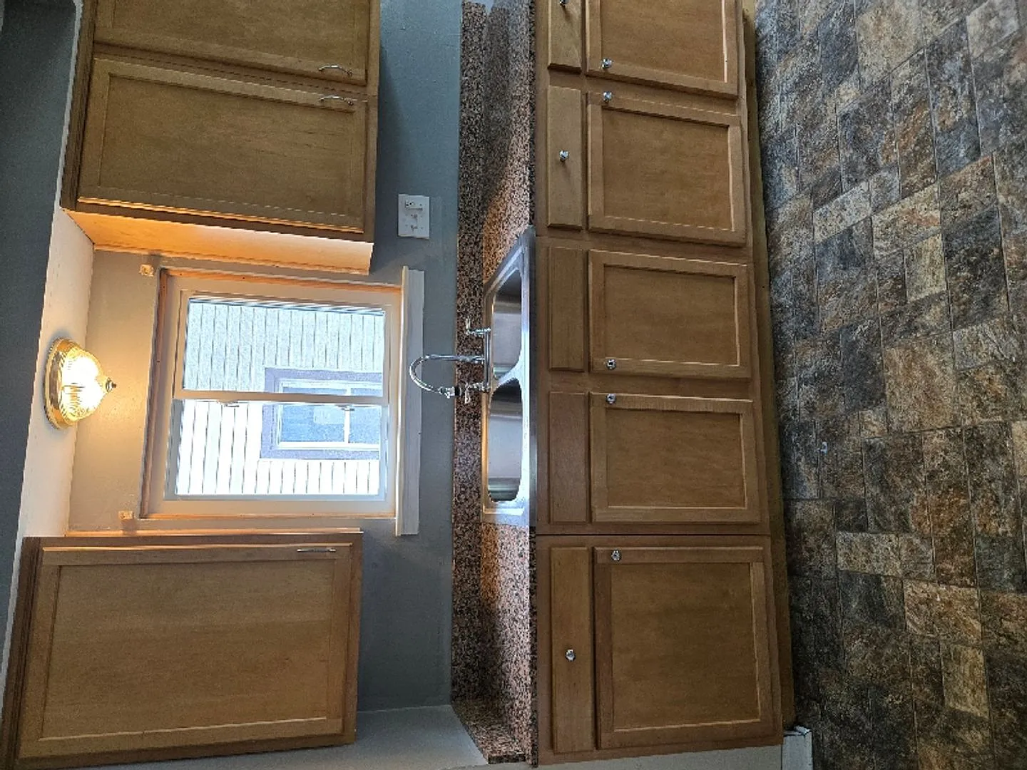 3 bed 1 bath brick ranch - Available now! — Photo 4