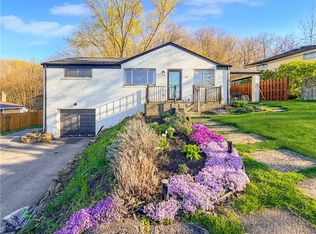 224 Herbst Rd, Coraopolis, PA 15108