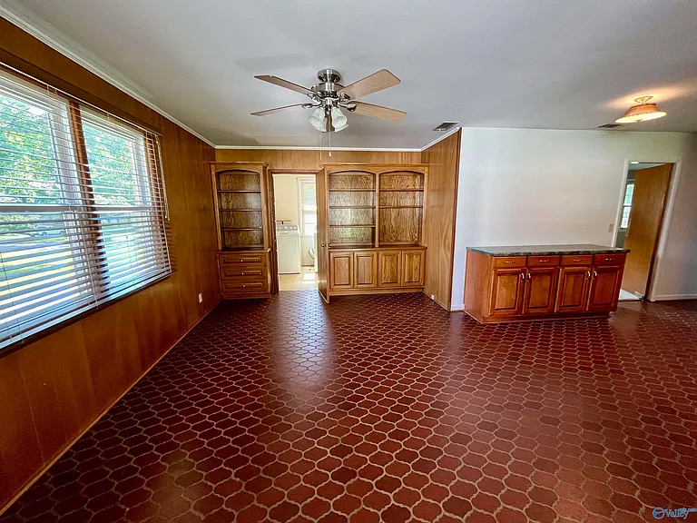 415 Harolds Dr NW — Photo 20