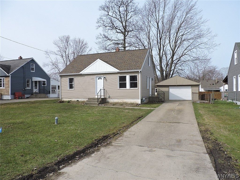 2271 Pleasant Ave, Lake View, NY 14085 Zillow