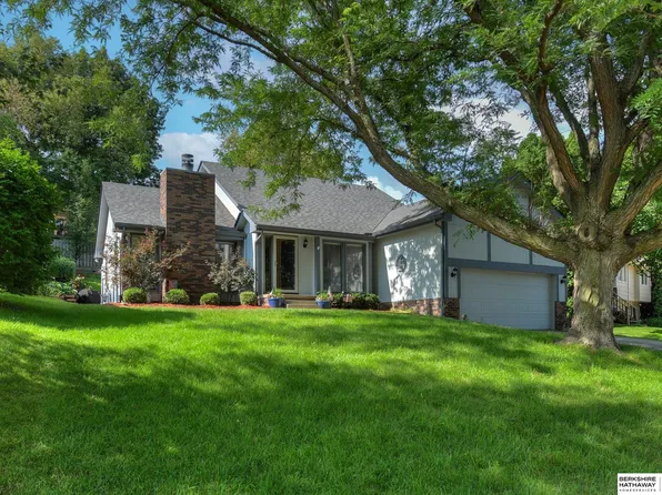 16023 Nottingham Dr, Omaha, NE 68118