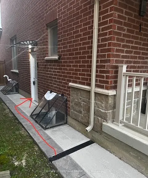 7 Larkfield Cres #2 — Photo 39