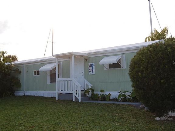 2nd image of 4221 Hollis Ave