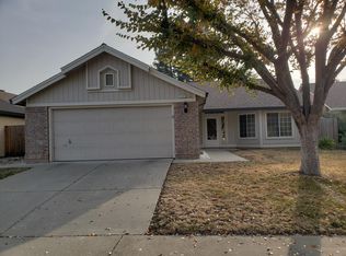 5922 Palm Springs Ct, Elk Grove, CA 95758