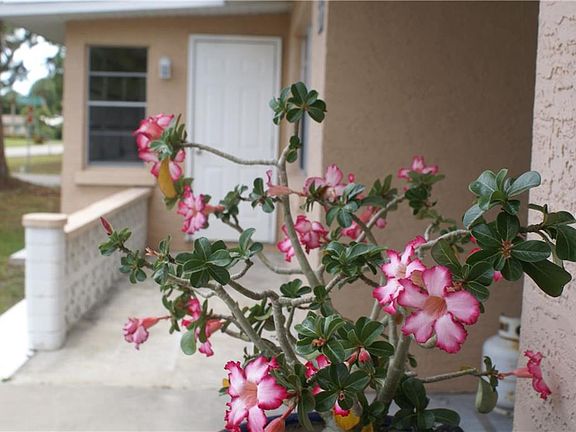 3rd image of 506 Villas Dr