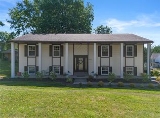 101 Cedar Ridge Dr, Monaca, PA 15061