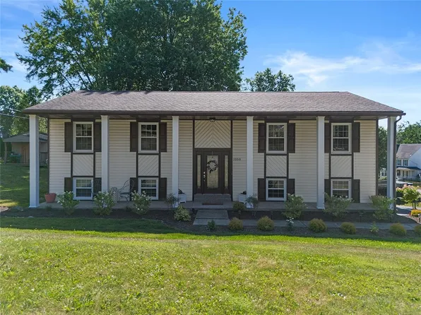 101 Cedar Ridge Dr, Monaca, PA 15061