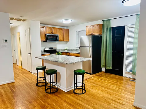 1216 W Leigh St Photo 1