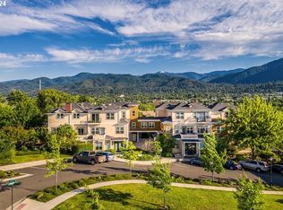 622 Fair Oaks Ct, Ashland, OR 97520
