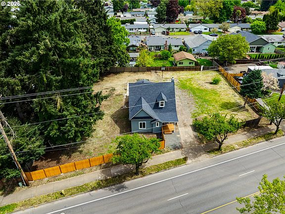 2nd image of 3335 River Rd