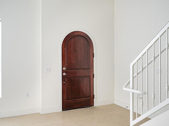 5th image of 2341 Mira Vista Ave #1
