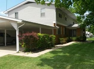 2241 S 1st St APT 4, Springfield, IL 62704