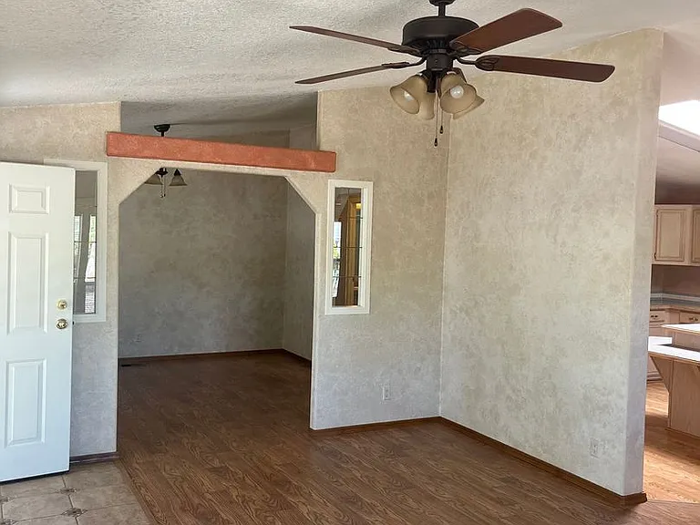 3167 W Robin Rd — Photo 13