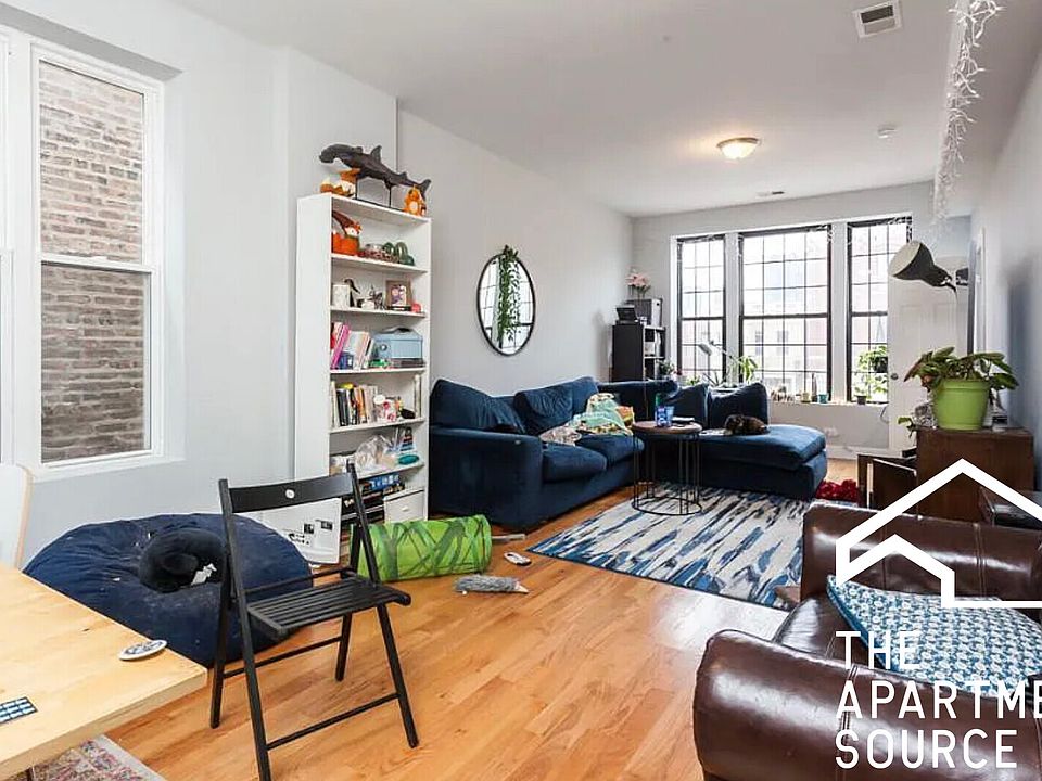 1st image of 2754 W Fullerton Ave #3