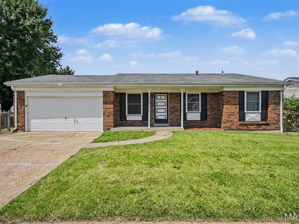 4057 Fox Island Dr, Florissant, MO 63034
