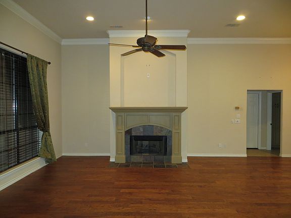 5th image of 2908 Loma Linda Ln