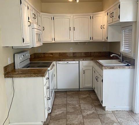 4th image of 535 Solano Ave