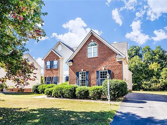 2nd image of 6404 Oakland Chase Pl