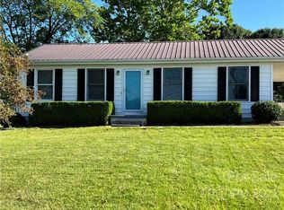 2132 4th Ave NW, Hickory, NC 28601