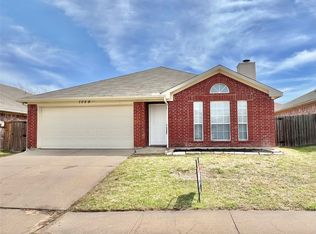7029 Stetter Dr, Arlington, TX 76001