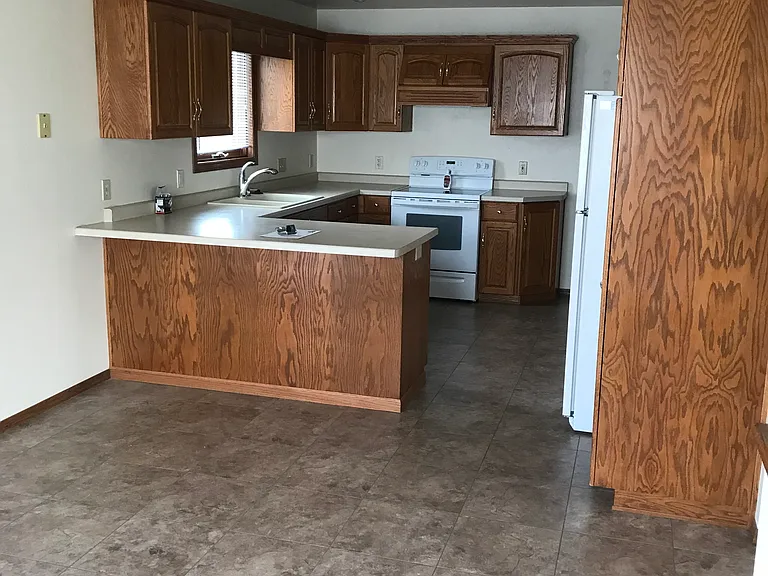 758 Scheuring Rd — Photo 3