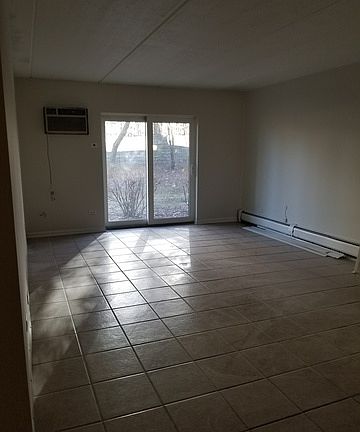 2nd image of 280 Shorewood Dr