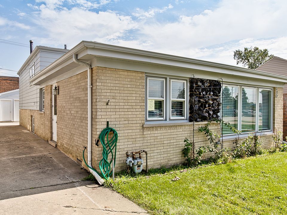 1st image of 4819 Forster Ave
