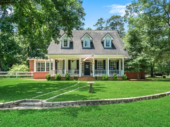 403 Westbrook St, Pinehurst, TX 77362