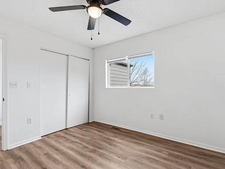 Pickwick Place — Photo 12