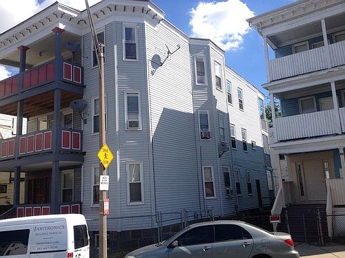 2nd image of 664 Morton St #3