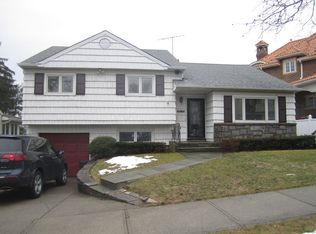 24925 Cambria Ave, Douglaston, NY 11362