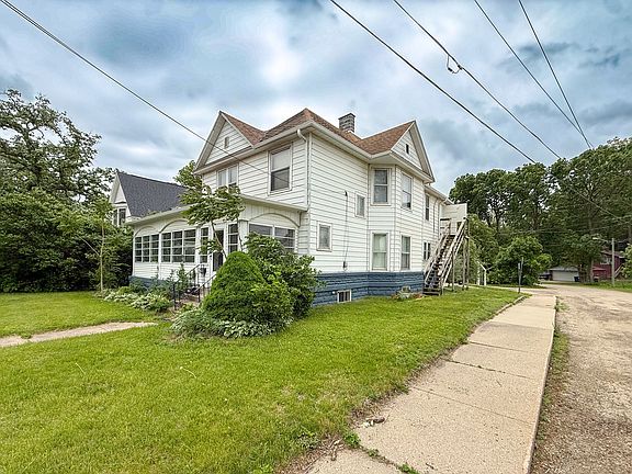 3rd image of 308 E 2nd St