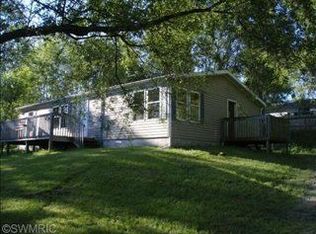 6123 Maplewood Dr, Delton, MI 49046