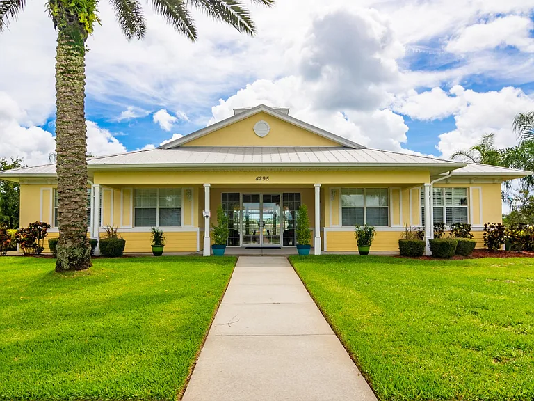 4070 Alamanda Key Dr — Photo 24