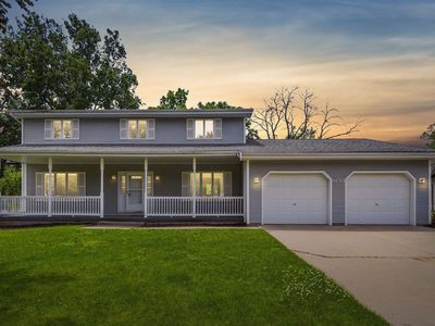 800 Tanglewood Dr, Manchester, IA, 52057