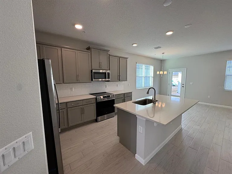 342 Lady Palm St — Photo 3