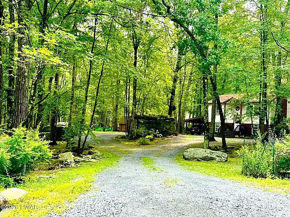 3rd image of 113 Blueridge Ln