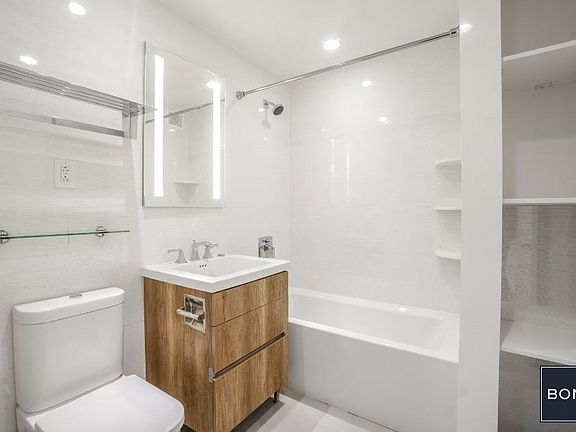 5th image of 230 E 30th St APT 9G
