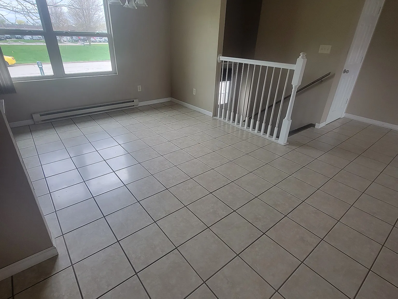 3 bed, 1.5 bath, $1,595 — Photo 2