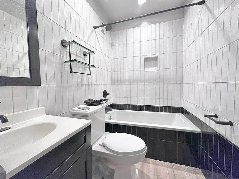 125 Pulaski St #4B — Photo 7