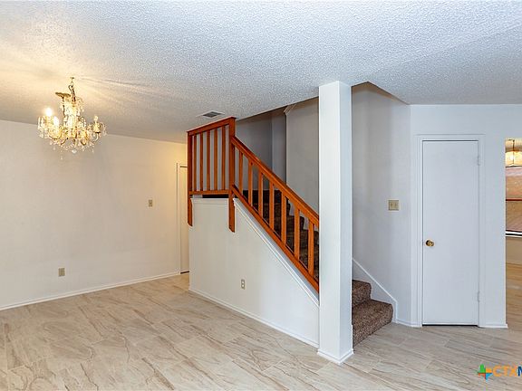 5th image of 707 Bond St