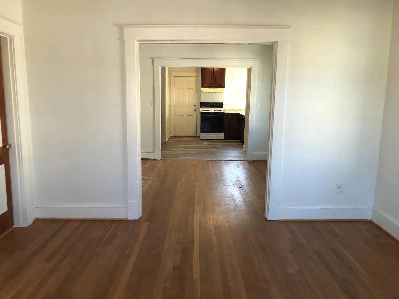 2 bed, 1160 sqft, $1,500 — Photo 4