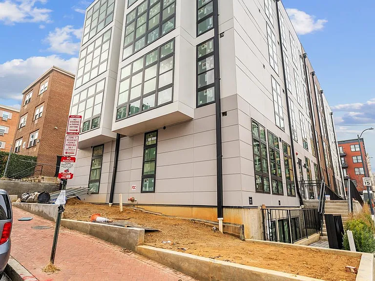 1417 Belmont St NW #P503 — Photo 9