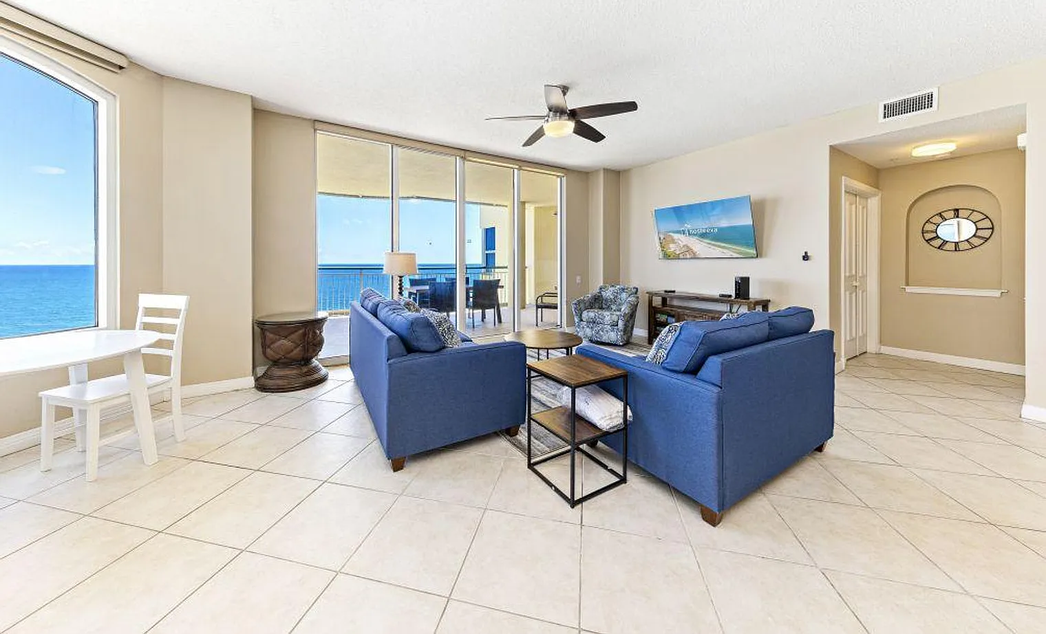 3 bed, 3.0 bath, 1679 sqft, $3,739 — Photo 2