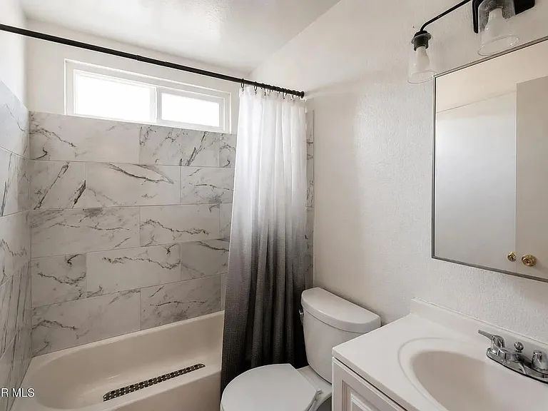 2345 Bryson Pl — Photo 4